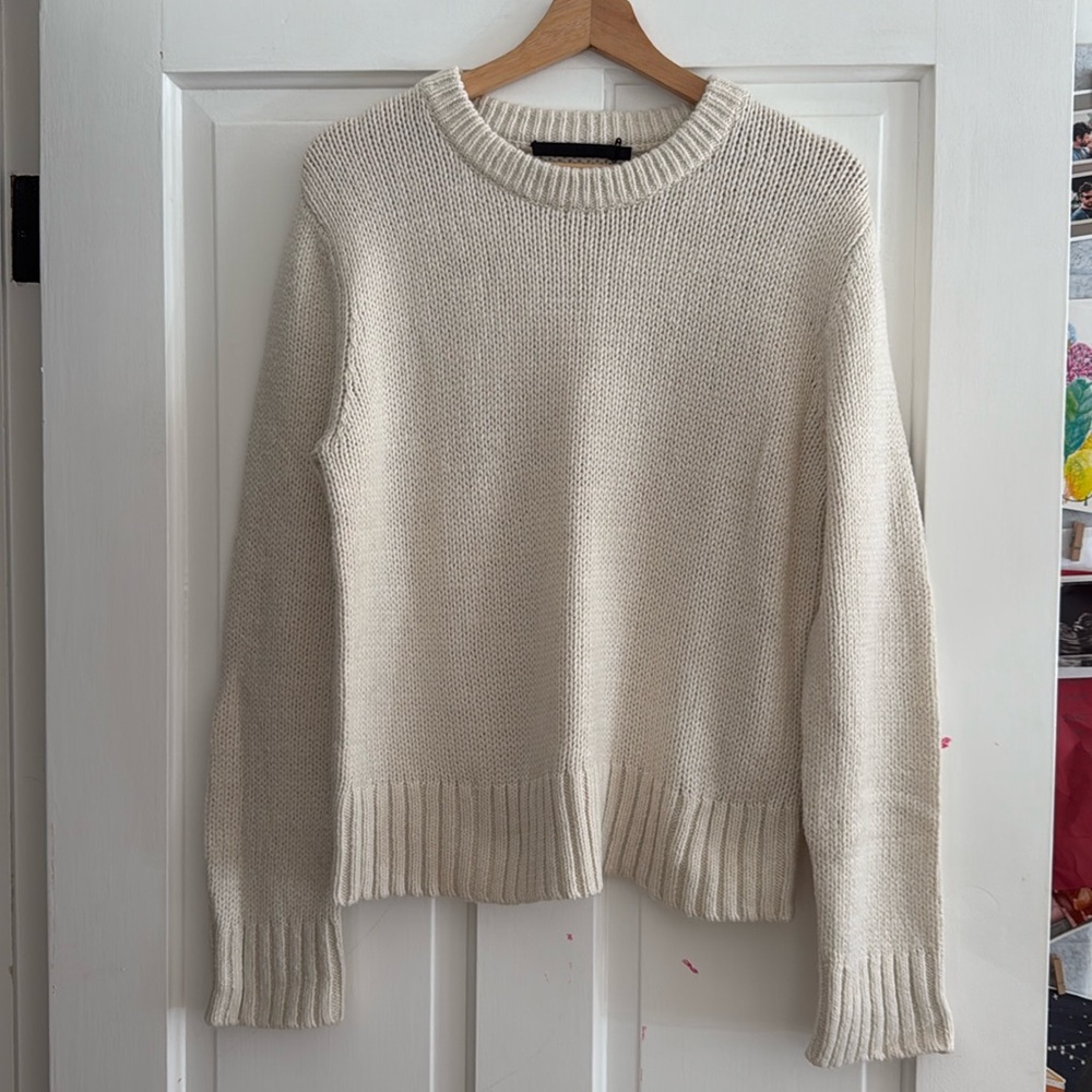 Crew neck knit